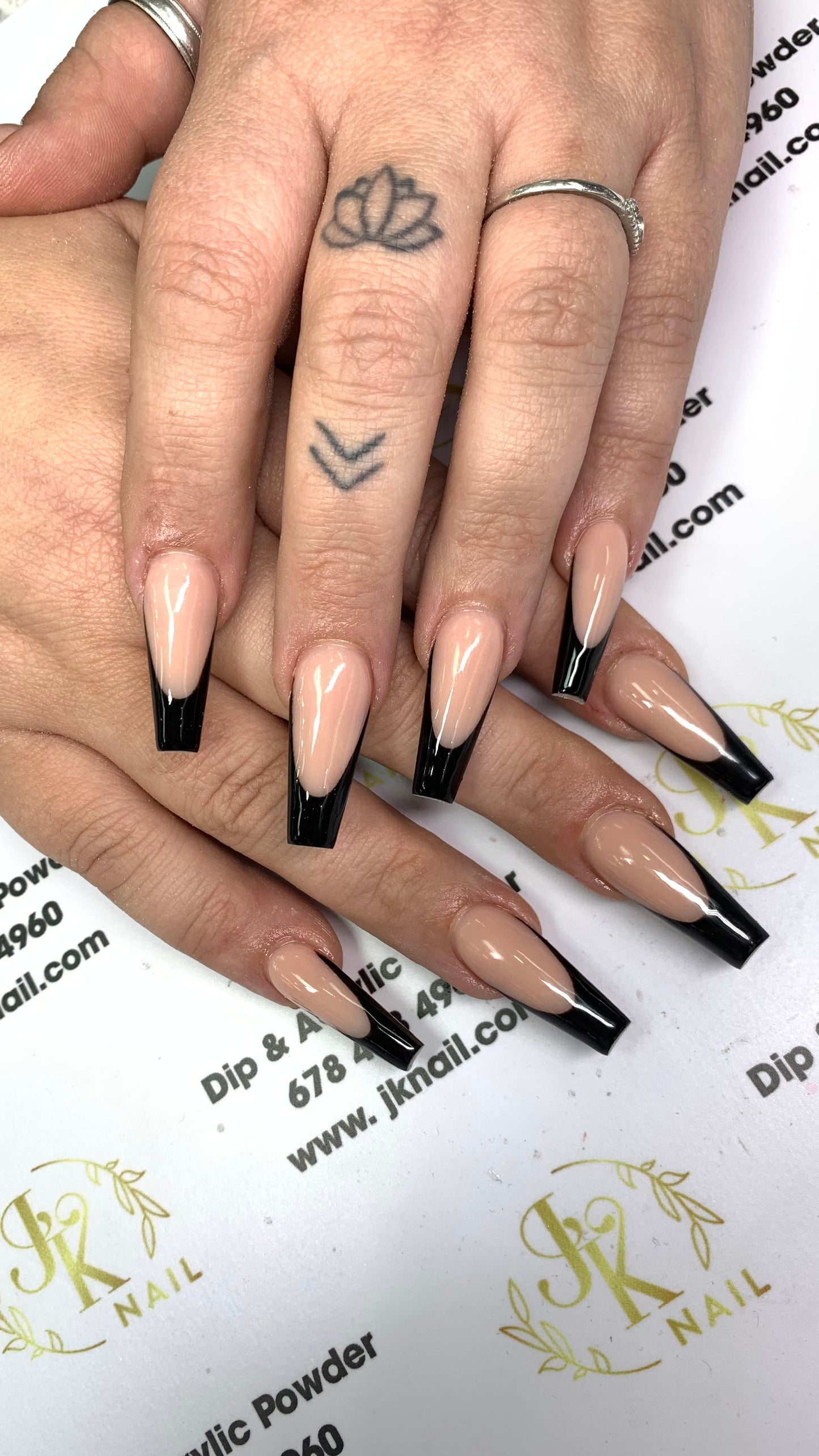 Black Gel quickly dries (khô nhanh)