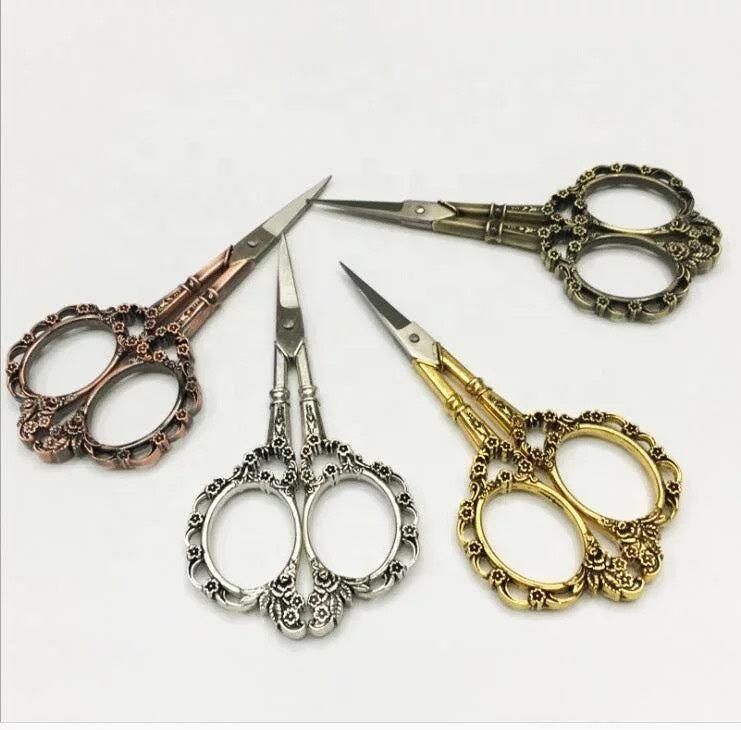 Scissors nail (Kéo hoàng cung)